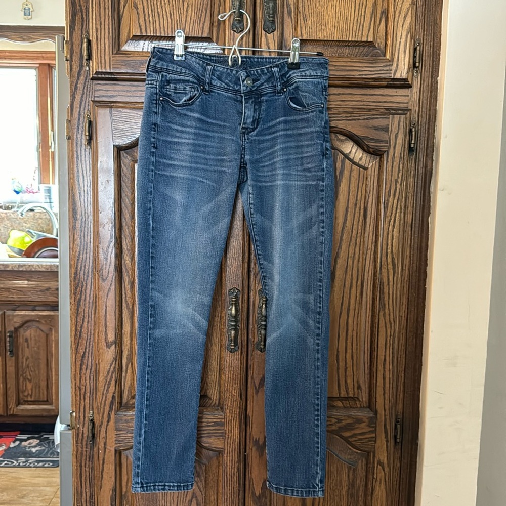 Delia*s Taylor jeans, size 1 Petite, Great condition!